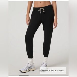 Vuori Performance Jogger